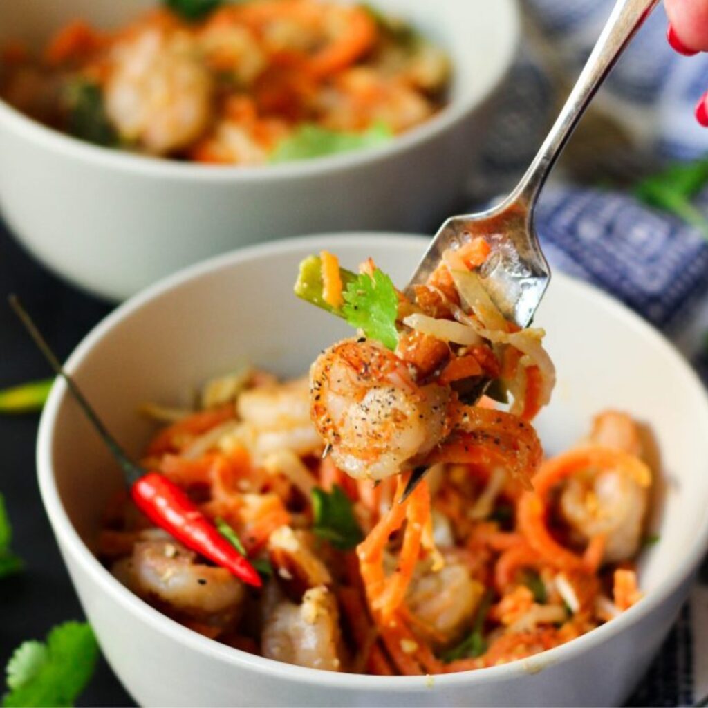 bowl of shrimp pad Thai